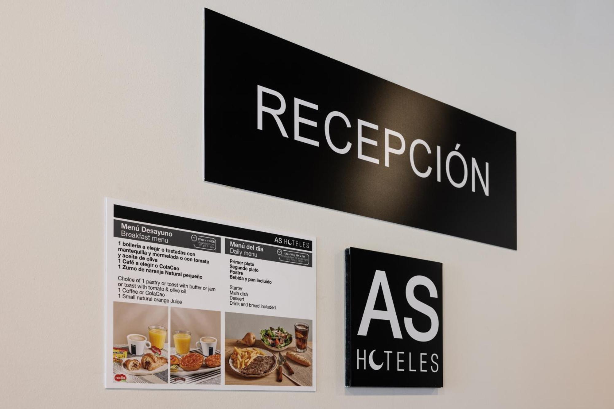 As Hoteles Ponferrada Columbrianos Esterno foto